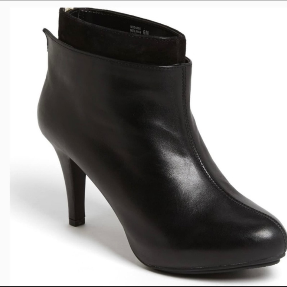 Size 6 - Me Too Black Melina Booties